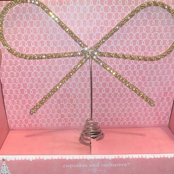 🔥 LIMITED TIME 🆕- Cupcakes& Cashmere Gold Encrusted Bow Tree Topper - Picture 6 of 7